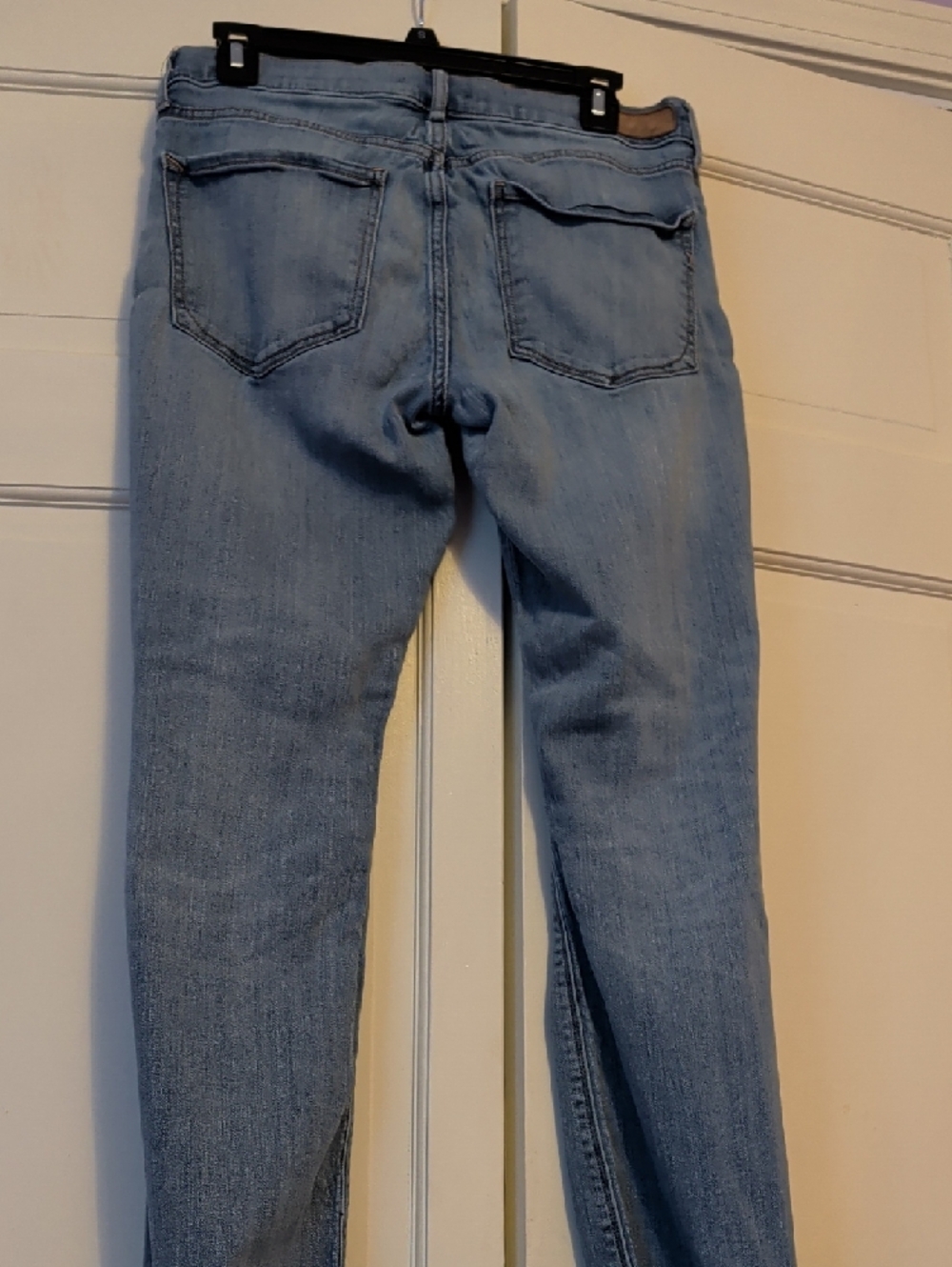 Express Mid Rise Barely Boot Jeans - Picture 3 of 8